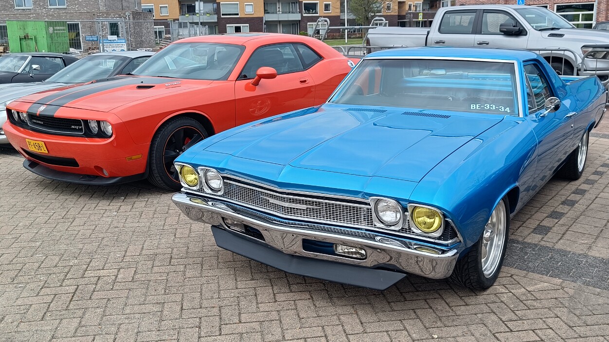 Opening Stingray '82